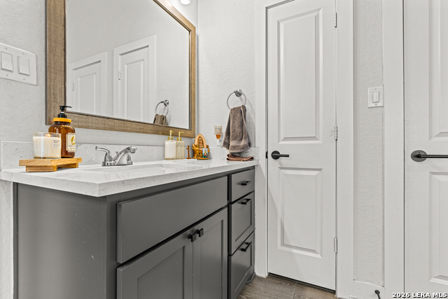 Image 21 of 29 For 1102 Cadogan Squire