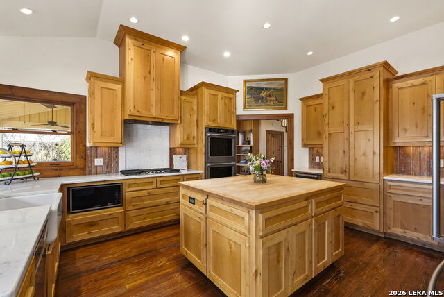 Image 21 of 50 For 107 High Street