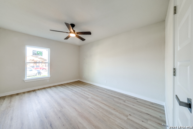 Image 14 of 28 For 1414 Burleson