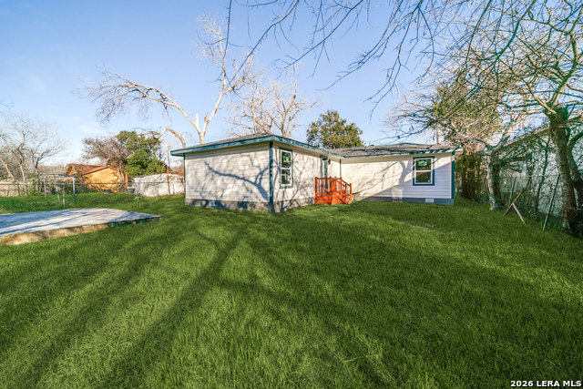 Image 2 of 28 For 1414 Burleson