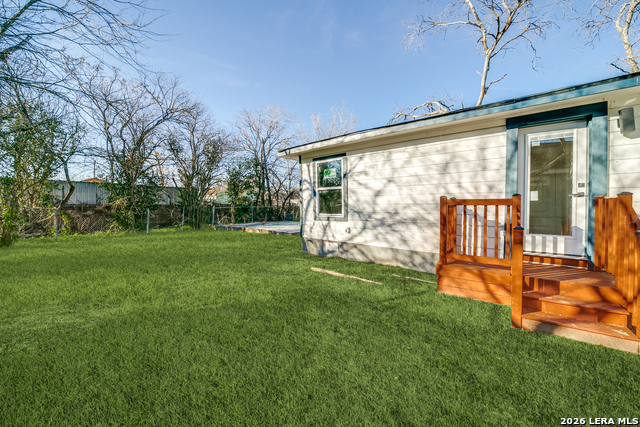 Image 23 of 28 For 1414 Burleson