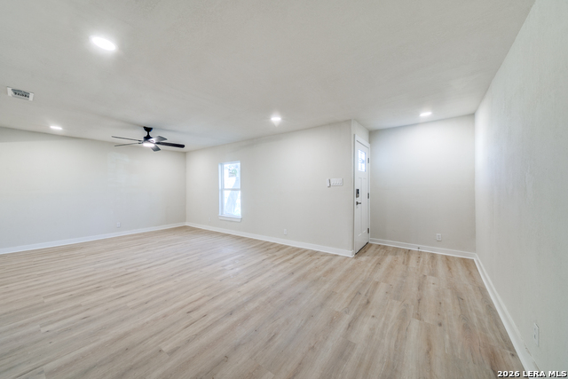 Image 26 of 28 For 1414 Burleson