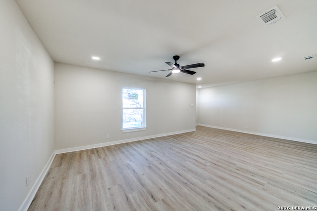 Image 5 of 28 For 1414 Burleson