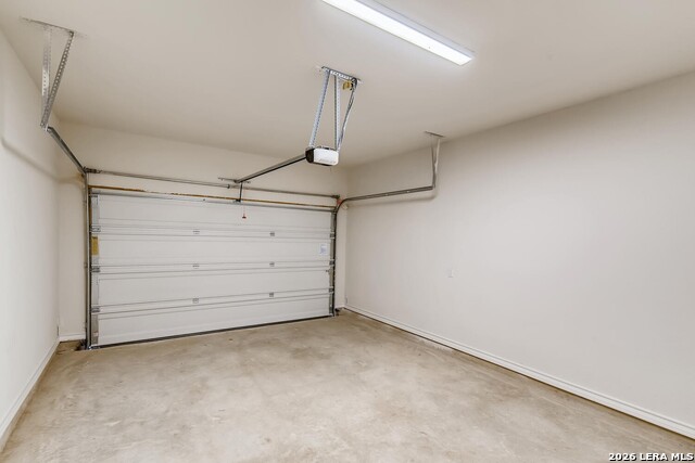 Listing photo id 19 for 10343 Lynwood Branch