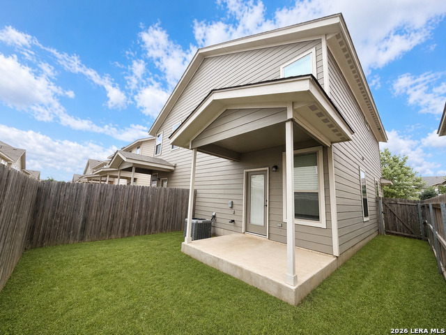 Listing photo id 21 for 10343 Lynwood Branch