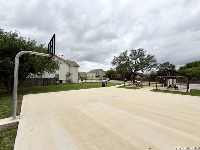 Listing photo id 25 for 10343 Lynwood Branch