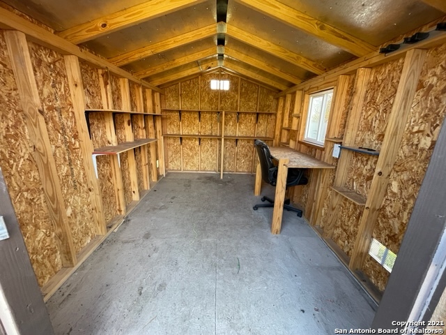 Image 24 of 25 For 11830 Luckey Vis