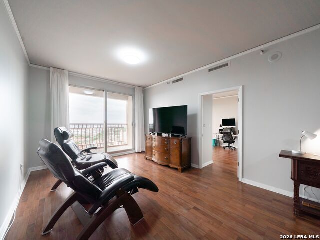 Image 10 of 16 For 1 Towers Park Lane  1208