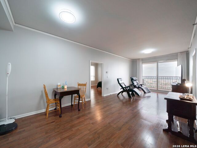 Image 8 of 16 For 1 Towers Park Lane  1208