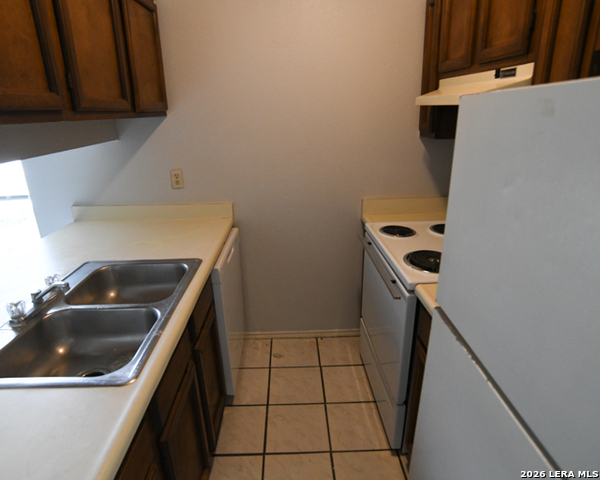 Image 3 of 6 For 5529 Lochmoor  2