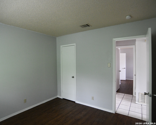 Image 4 of 6 For 5529 Lochmoor  2