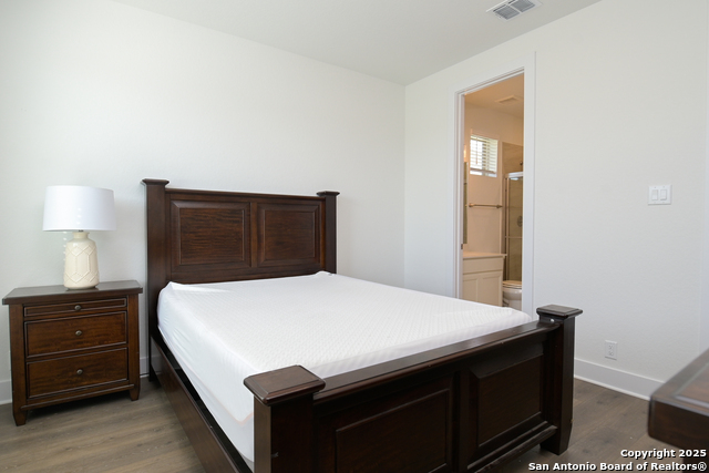 Listing photo id 11 for 524 Cotorra Springs