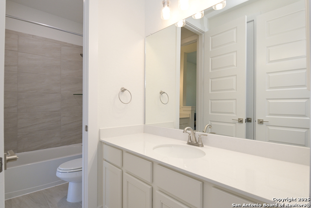 Listing photo id 15 for 524 Cotorra Springs