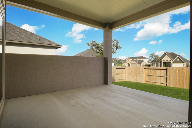 Listing photo id 21 for 524 Cotorra Springs