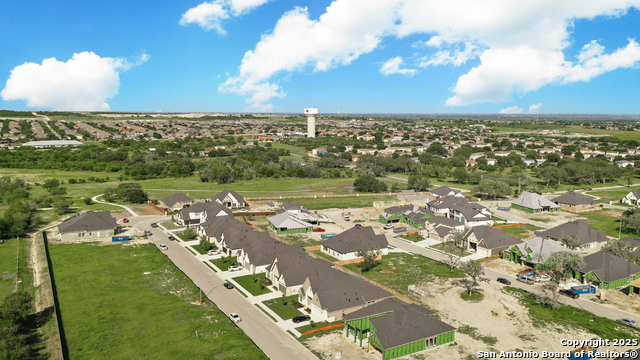 Listing photo id 32 for 524 Cotorra Springs