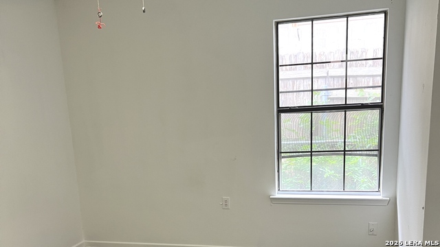 Image 12 of 14 For 2825 Morales St