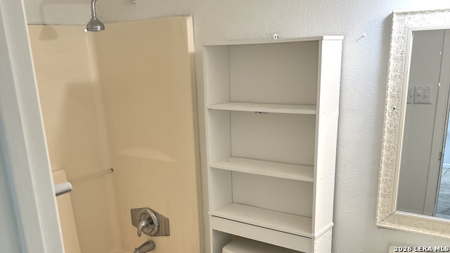 Image 4 of 14 For 2825 Morales St