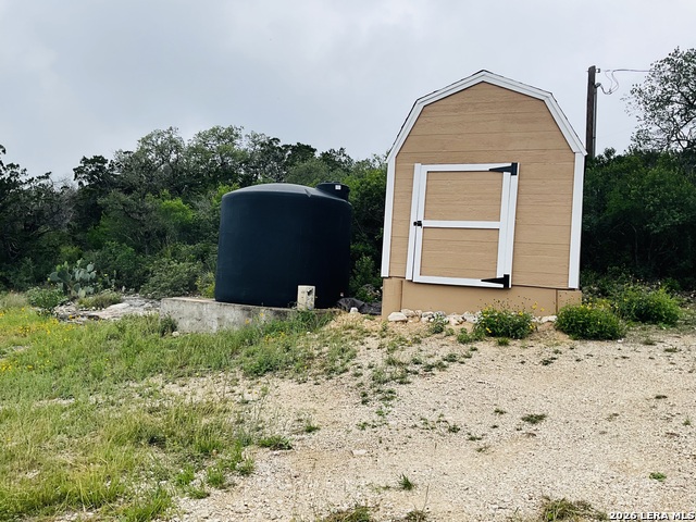 Listing photo id 8 for 180 County Road 2750