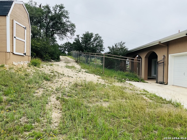 Listing photo id 7 for 180 County Road 2750