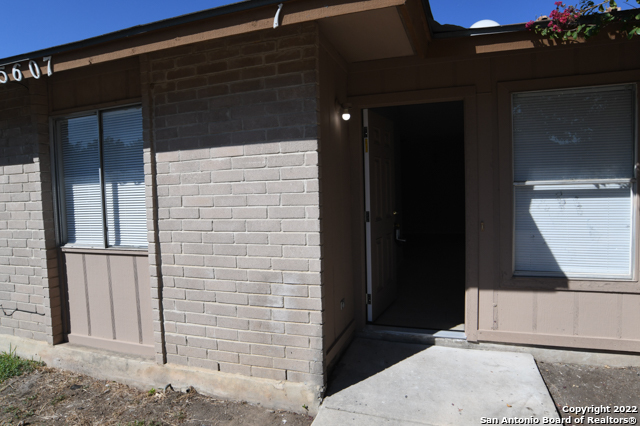 Details for 5607 Lochmoor  2, San Antonio, TX 78244