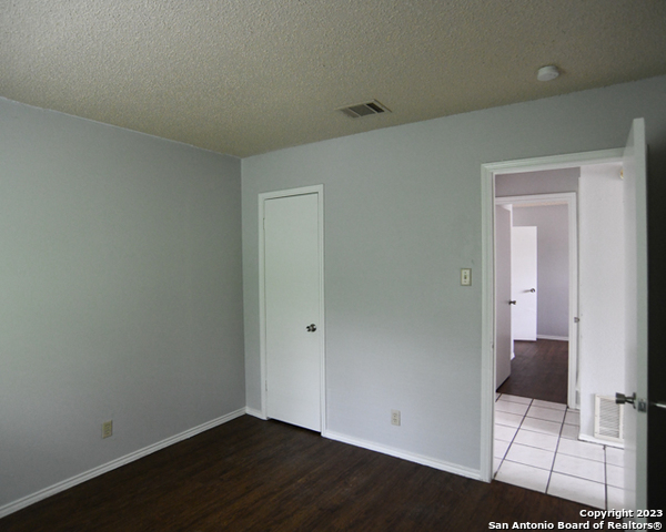 Image 5 of 8 For 5607 Lochmoor  2