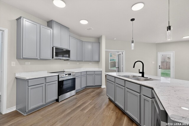 Image 10 of 37 For 3520 Under Par