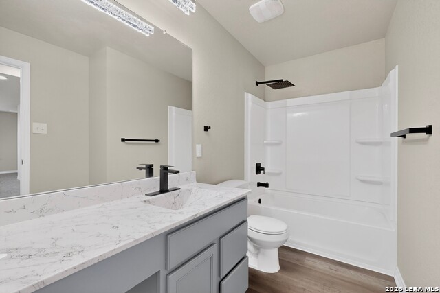 Image 32 of 37 For 3520 Under Par