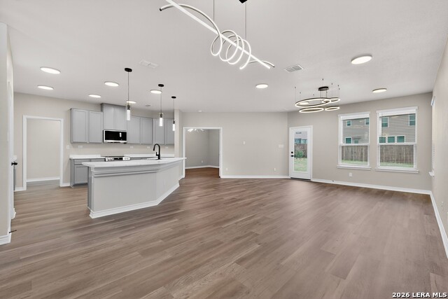 Image 4 of 37 For 3520 Under Par