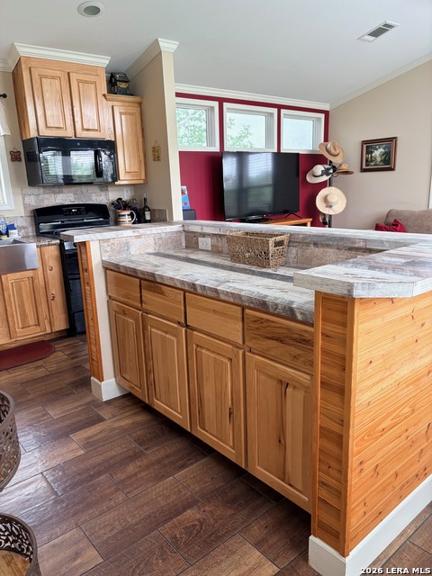 Image 8 of 36 For 282 Oak Trail