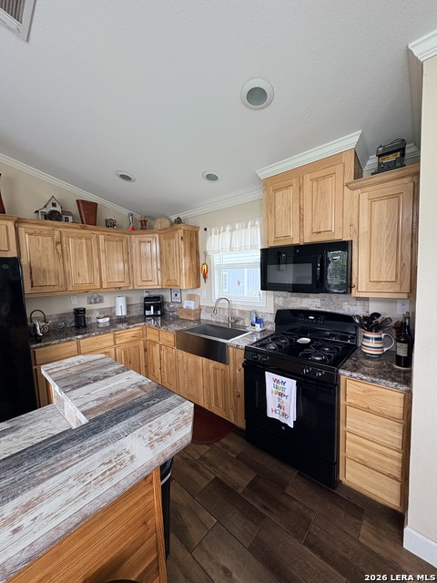 Image 9 of 36 For 282 Oak Trail