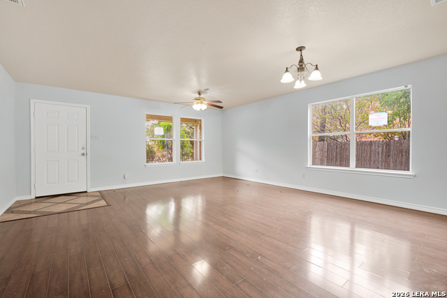 Image 4 of 24 For 2302 Pue Rd  