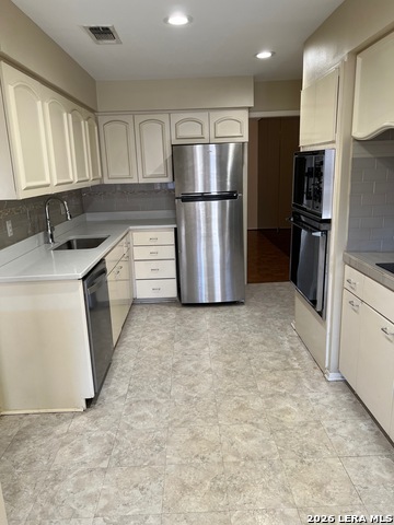 Image 15 of 27 For 8033 New Braunfels N # 400 E