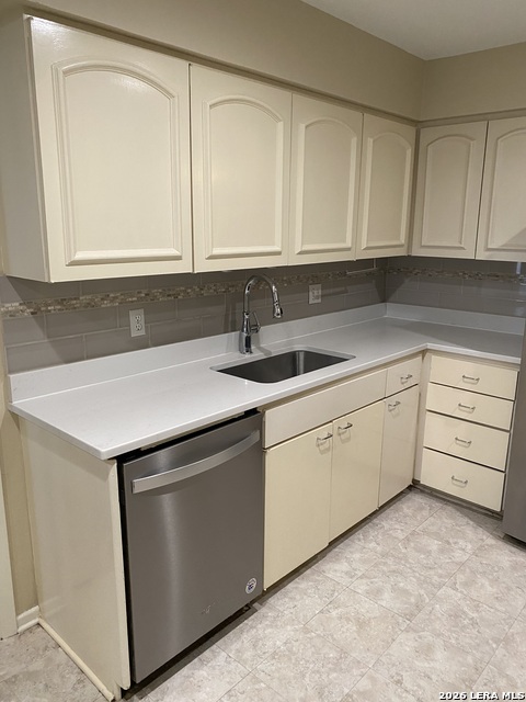 Image 19 of 27 For 8033 New Braunfels N # 400 E