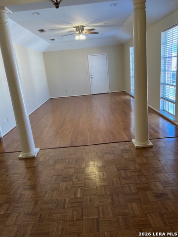 Image 2 of 27 For 8033 New Braunfels N # 400 E