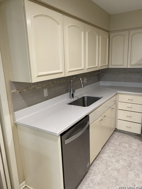 Image 21 of 27 For 8033 New Braunfels N # 400 E