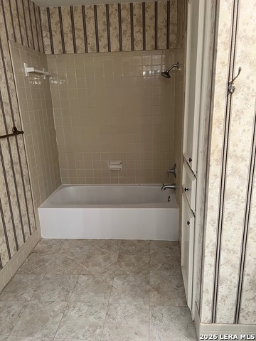 Image 6 of 27 For 8033 New Braunfels N # 400 E