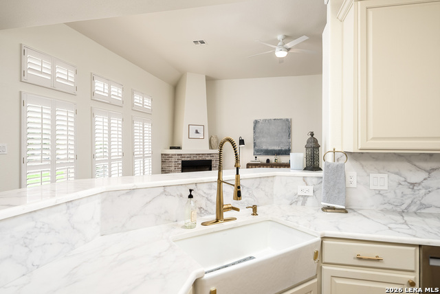 Image 10 of 33 For 19207 Tierra Cv