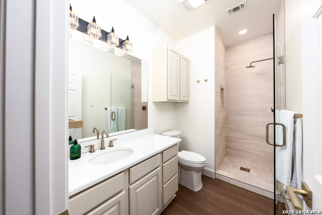 Image 27 of 33 For 19207 Tierra Cv