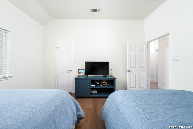 Image 29 of 33 For 19207 Tierra Cv