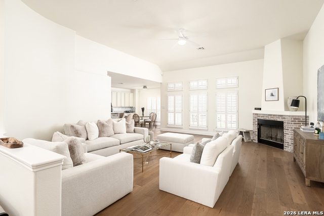 Image 4 of 33 For 19207 Tierra Cv