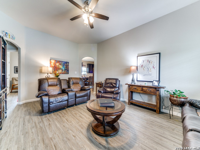 Image 7 of 25 For 326 Valley Star Dr