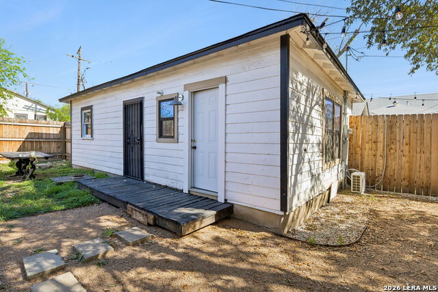 Image 9 of 44 For 1444 Mckinley Ave