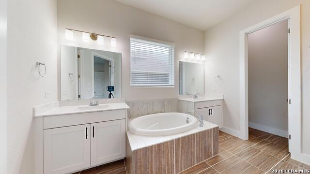 Image 27 of 54 For 11526 Hollering Pass