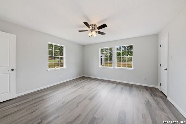 Image 17 of 25 For 472 Hickory Forrest