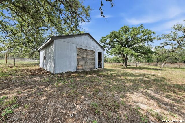 Image 7 of 25 For 472 Hickory Forrest