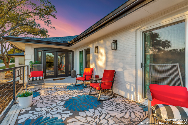 Image 38 of 49 For 311 Woodlake Dr E