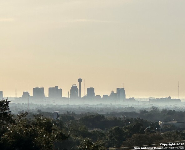 Image 4 of 49 For 311 Woodlake Dr E