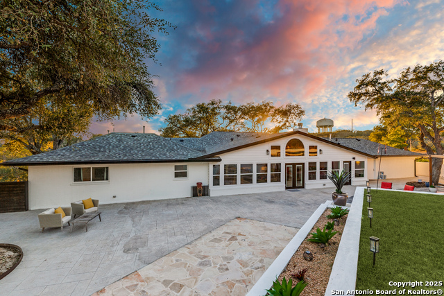 Image 41 of 49 For 311 Woodlake Dr E