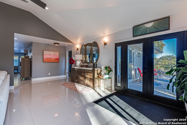 Image 8 of 49 For 311 Woodlake Dr E