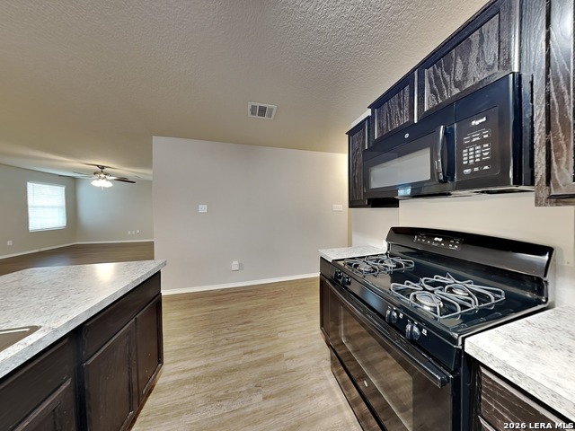 Listing photo id 2 for 9735 Marbach